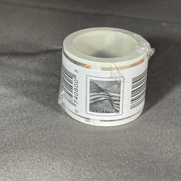 Forever Stamps 1 Roll Of 100 First Class USPS Stamp U.S. Flag Photo Postage - Picture 2 of 3